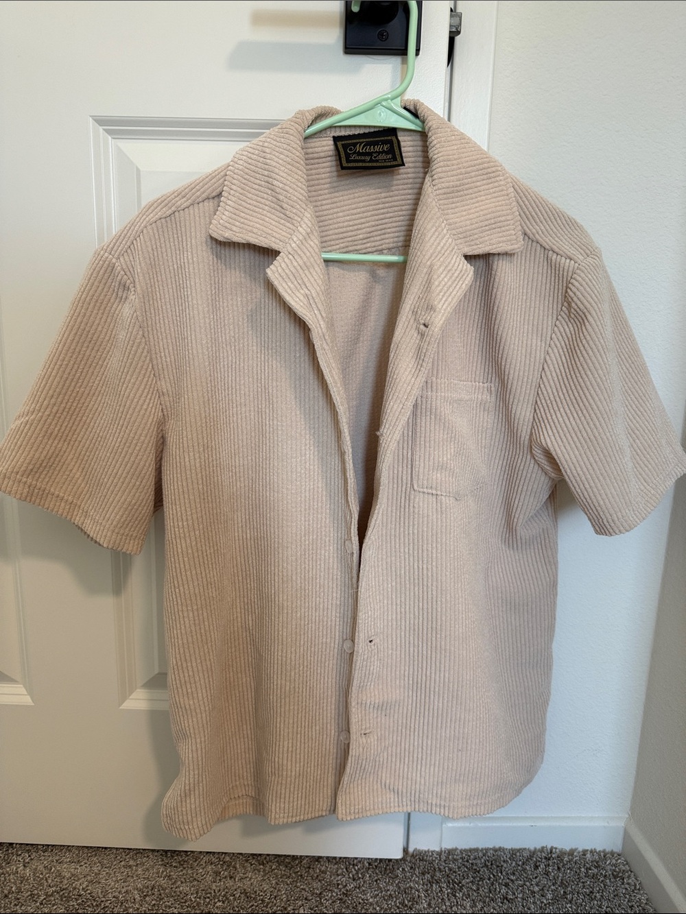Short-Sleeve Ribbed Button-Down Shirt in Light Beige